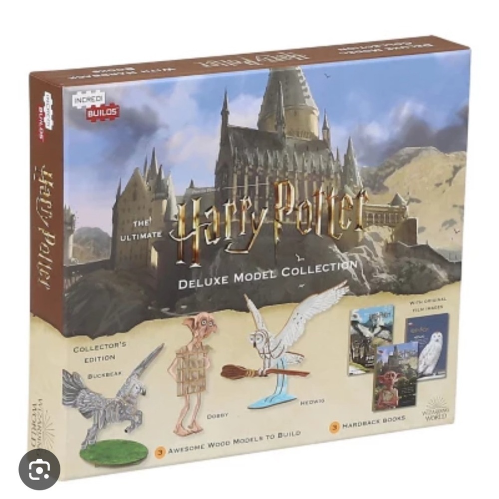 Warner Bros. Harry Potter Deluxe Model Collection - Brown, Blue, White